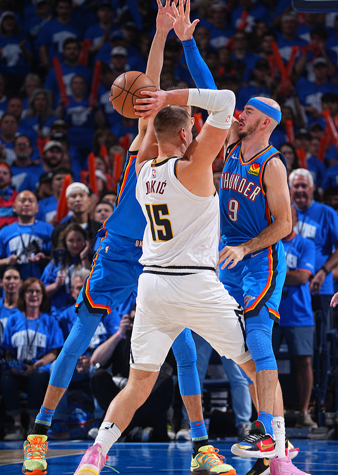 乐鱼体育app-关键时刻俄克拉荷马雷霆备战欧篮联，伤情更新细节曝光，目标明确，控场能力受关注