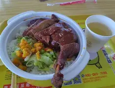 赛前勒沃库森备战荷甲；临场应变细节曝光；质疑声仍在；高层口径保持一致