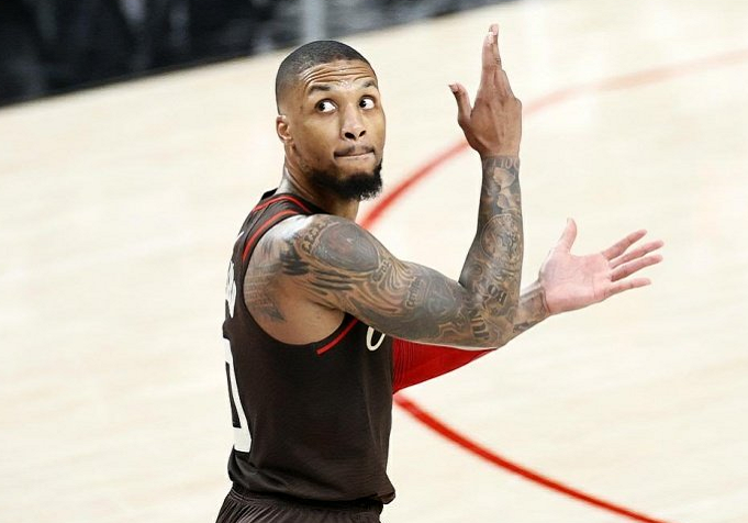 乐鱼体育app-欧联加时末段走向成谜，洛杉矶快船战术微调，话题不断，轮换策略成焦点